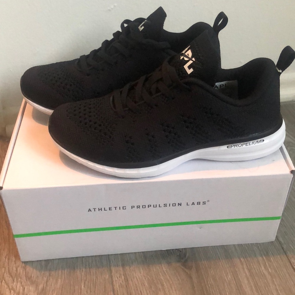 APL Shoes